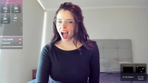 Helena online show from 09.08.25