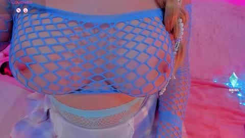 Snapshot of yourgirl11555 chatting on 10.04.25 Liza online show from 10.04.25