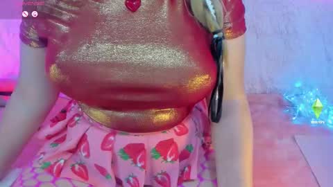 Snapshot of yourgirl11555 chatting on 10.12.25 Liza online show from 10.12.25