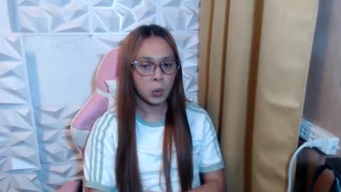 Snapshot of yourhornywife069 chatting on 10.01.25 ANASTASIA STEELE online show from 10.01.25