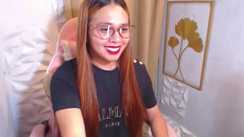 Snapshot of yourhornywife069 chatting on 11.06.25 ANASTASIA STEELE online show from 11.06.25