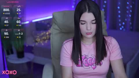 L O L A online show from 10.27.25