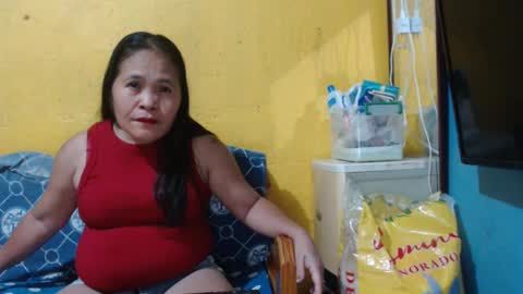 Snapshot of yourlove_regine chatting on 01.09.25 Regine online show from 01.09.25