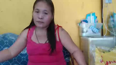 Snapshot of yourlove_regine chatting on 01.10.25 Regine online show from 01.10.25