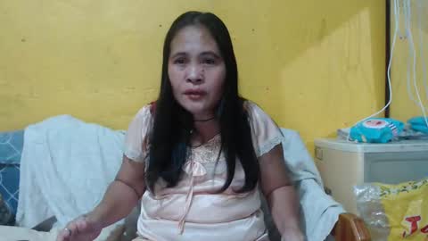 Snapshot of yourlove_regine chatting on 01.13.25 Regine online show from 01.13.25