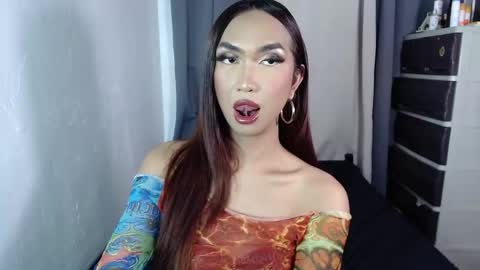 Snapshot of yourlovebella88 chatting on 03.04.25 yourlovebella88 online show from 03.04.25