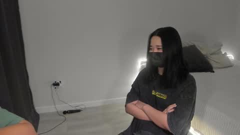 AJ online show from 12.15.25