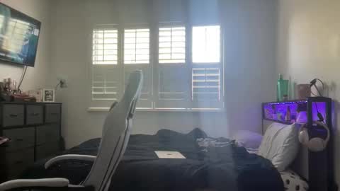 Snapshot of yourmila1 chatting on 02.27.26 yourmila1 online show from 02.27.26