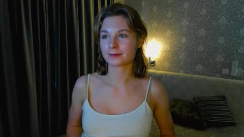 Snapshot of yourmuseee chatting on 02.04.26 Sonya online show from 02.04.26