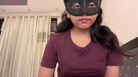 YourNewKink online show from 11.08.25