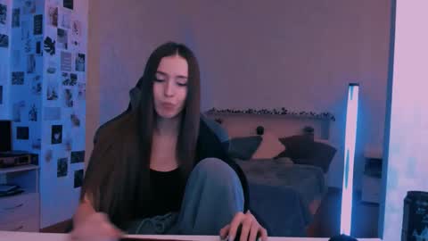 Eva online show from 10.26.25