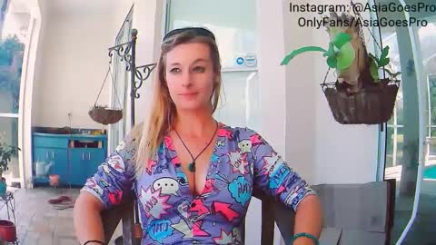 Snapshot of yoursecretgirlfriend963 chatting on 02.06.25 AsiaGoesPro - On All Socials online show from 02.06.25