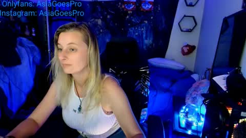 Snapshot of yoursecretgirlfriend963 chatting on 02.09.25 AsiaGoesPro - On All Socials online show from 02.09.25