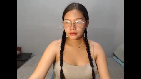 Snapshot of yoursexy_reb chatting on 02.10.26 yoursexy_reb online show from 02.10.26