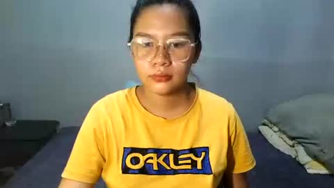 Snapshot of yoursexy_reb chatting on 02.15.26 yoursexy_reb online show from 02.15.26