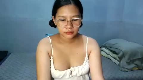 Snapshot of yoursexy_reb chatting on 02.22.26 yoursexy_reb online show from 02.22.26