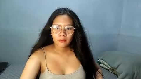 Snapshot of yoursexy_reb chatting on 02.23.26 yoursexy_reb online show from 02.23.26