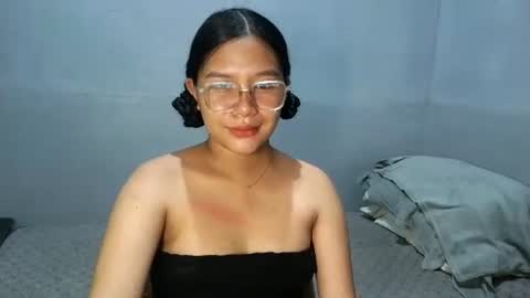 Snapshot of yoursexy_reb chatting on 02.26.26 yoursexy_reb online show from 02.26.26