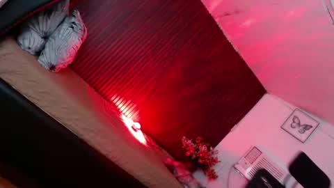 Snow Galvez online show from 02.13.25