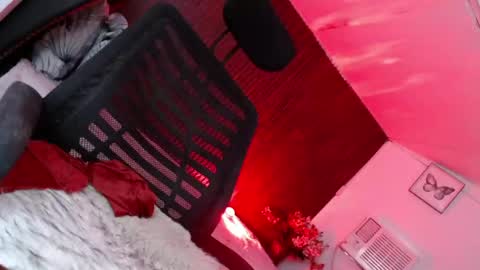 Snow Galvez online show from 02.21.25