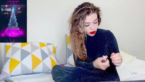 Snapshot of yoursoul_mila chatting on 12.23.24 yoursoul_mila online show from 12.23.24