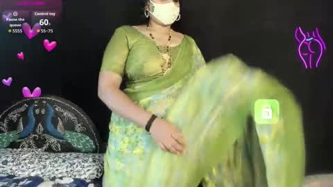 Snapshot of yourss_preethy chatting on 11.13.25 preethy online show from 11.13.25