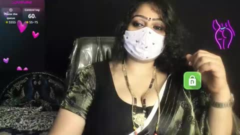 Snapshot of yourss_preethy chatting on 11.17.25 preethy online show from 11.17.25