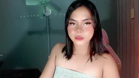 Snapshot of yoursweetfucking_andrea chatting on 03.10.26 yoursweetfucking_andrea online show from 03.10.26