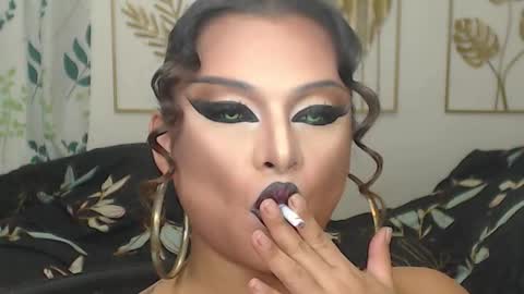 Snapshot of yourtrannyqueenxxx chatting on 10.08.25 Anastacia Grey online show from 10.08.25