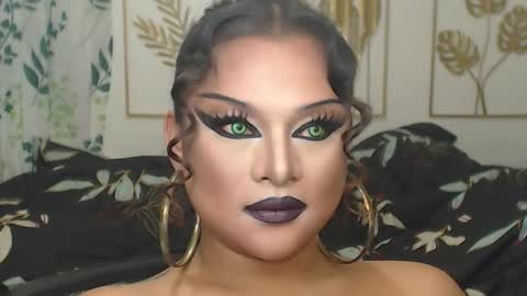 Snapshot of yourtrannyqueenxxx chatting on 10.09.25 Anastacia Grey online show from 10.09.25