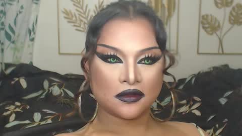 Snapshot of yourtrannyqueenxxx chatting on 10.12.25 Anastacia Grey online show from 10.12.25