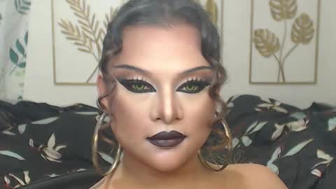 Snapshot of yourtrannyqueenxxx chatting on 10.22.25 Anastacia Grey online show from 10.22.25