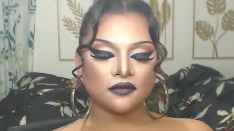 Snapshot of yourtrannyqueenxxx chatting on 10.26.25 Anastacia Grey online show from 10.26.25