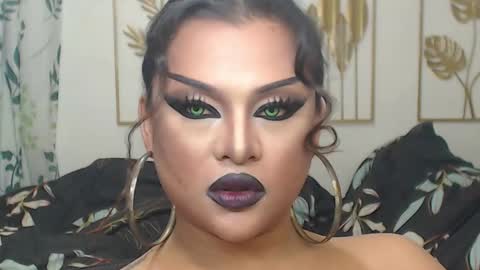 Snapshot of yourtrannyqueenxxx chatting on 11.02.25 Anastacia Grey online show from 11.02.25