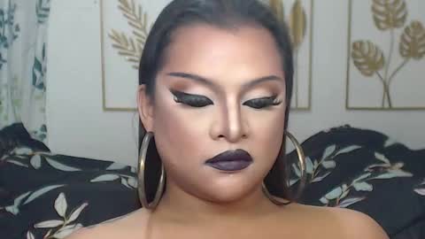 Snapshot of yourtrannyqueenxxx chatting on 11.19.25 Anastacia Grey online show from 11.19.25