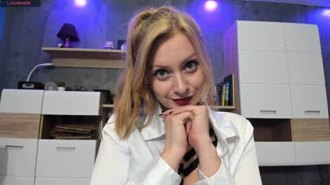 Snapshot of yourvenus00 chatting on 12.02.24 YourVenus00 -Follow my OF online show from 12.02.24