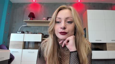 Snapshot of yourvenus00 chatting on 12.10.24 YourVenus00 -Follow my OF online show from 12.10.24