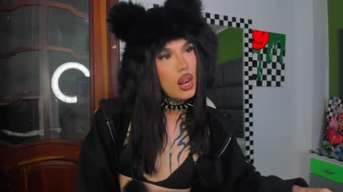 Snapshot of yourvirtualgirlfriennd chatting on 10.03.25 GI online show from 10.03.25