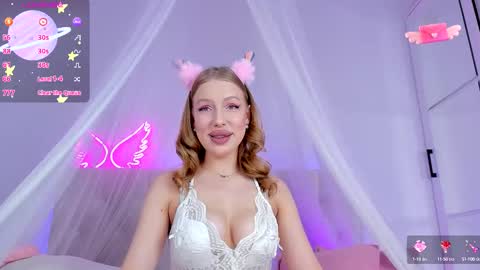 Snapshot of yourwilddestiny chatting on 10.04.25 Destiny online show from 10.04.25