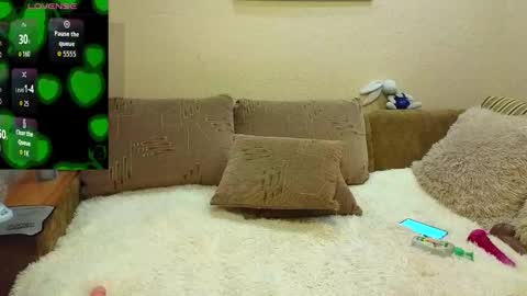 Snapshot of yourxqueen chatting on 09.30.25 YourXQueen online show from 09.30.25