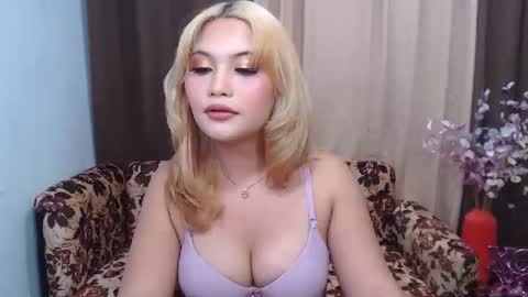Snapshot of youungsextdeity chatting on 05.16.26 cathy online show from 05.16.26