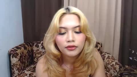 Snapshot of youungsextdeity chatting on 05.22.26 cathy online show from 05.22.26
