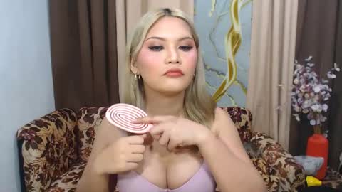 Snapshot of youungsextdeity chatting on 07.09.26 cathy online show from 07.09.26