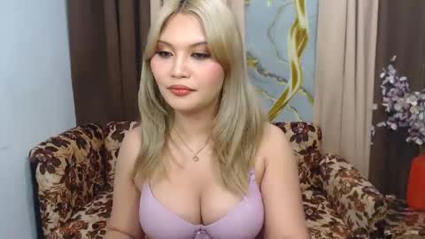 Snapshot of youungsextdeity chatting on 07.12.26 cathy online show from 07.12.26