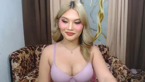 Snapshot of youungsextdeity chatting on 07.17.26 cathy online show from 07.17.26