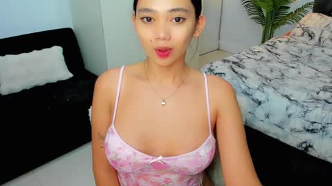 YowgineTheGreat online show from 02.11.25