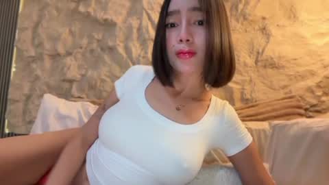 YowgineTheGreat online show from 07.11.26