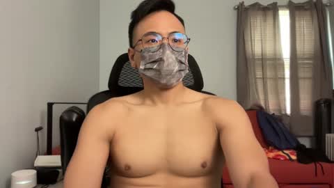 Snapshot of yrubber chatting on 09.14.25 YellowRubber online show from 09.14.25