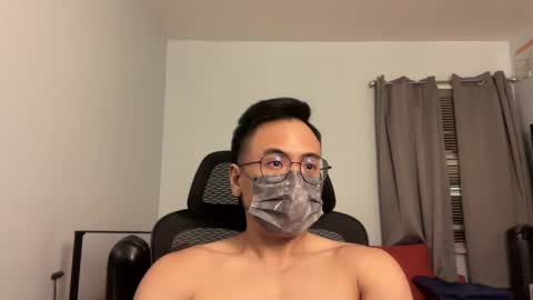 Snapshot of yrubber chatting on 09.18.25 YellowRubber online show from 09.18.25