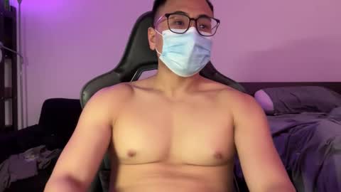 Snapshot of yrubber chatting on 11.29.25 YellowRubber online show from 11.29.25